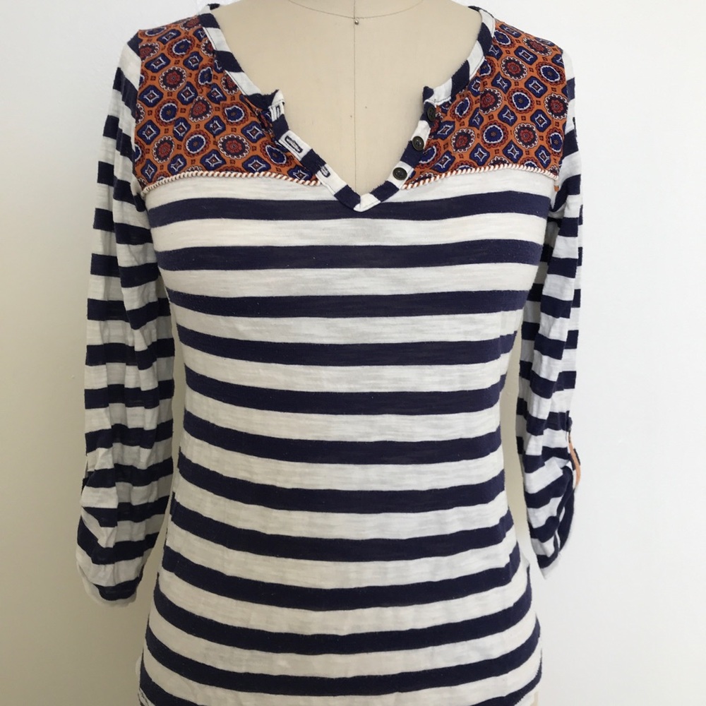 Women’s Knit Top